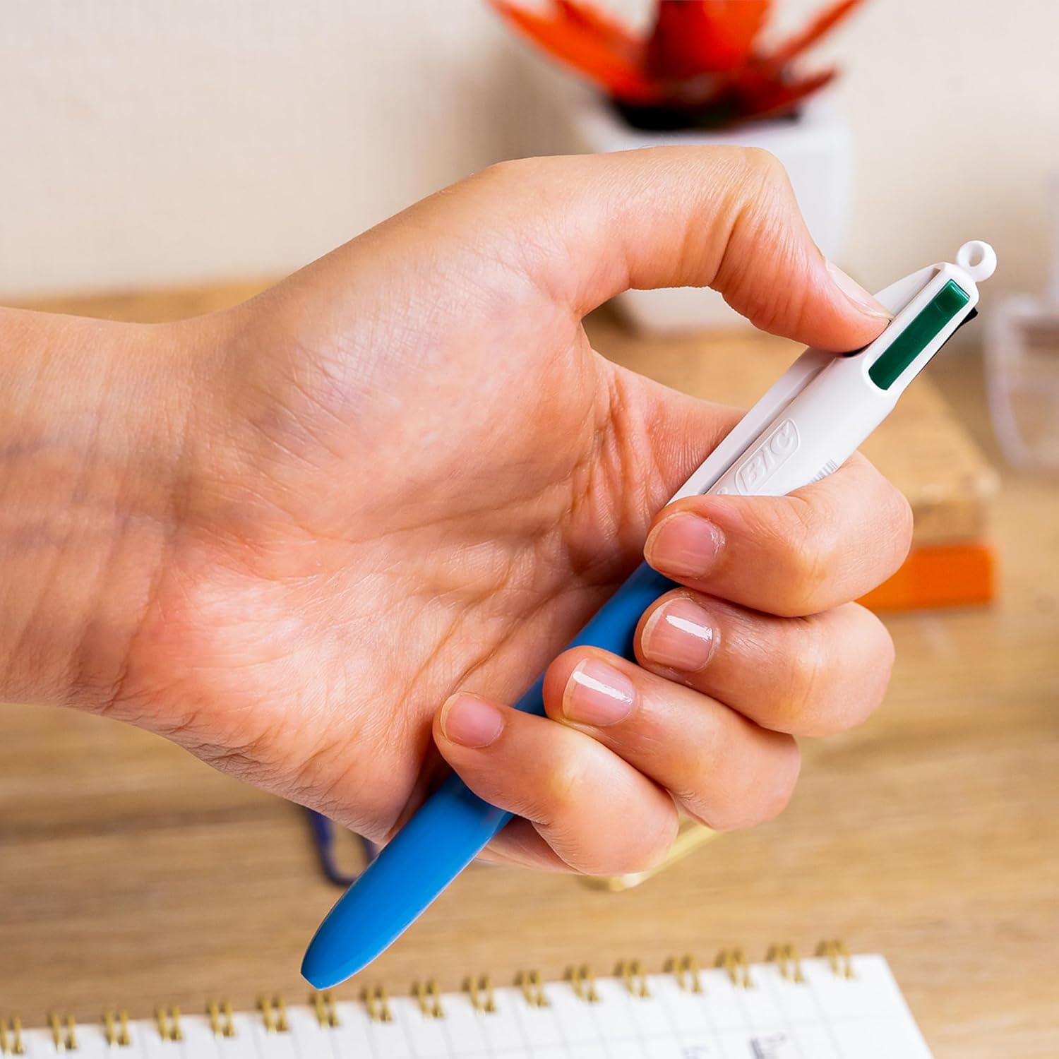 BIC 4 Couleurs Original - Stylos Rétractables (Boîte de 12) – Image 6