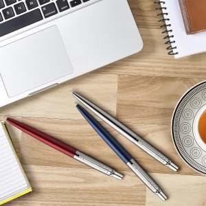 1767508364 parker jotter stylo bille inox or coffret cadeau