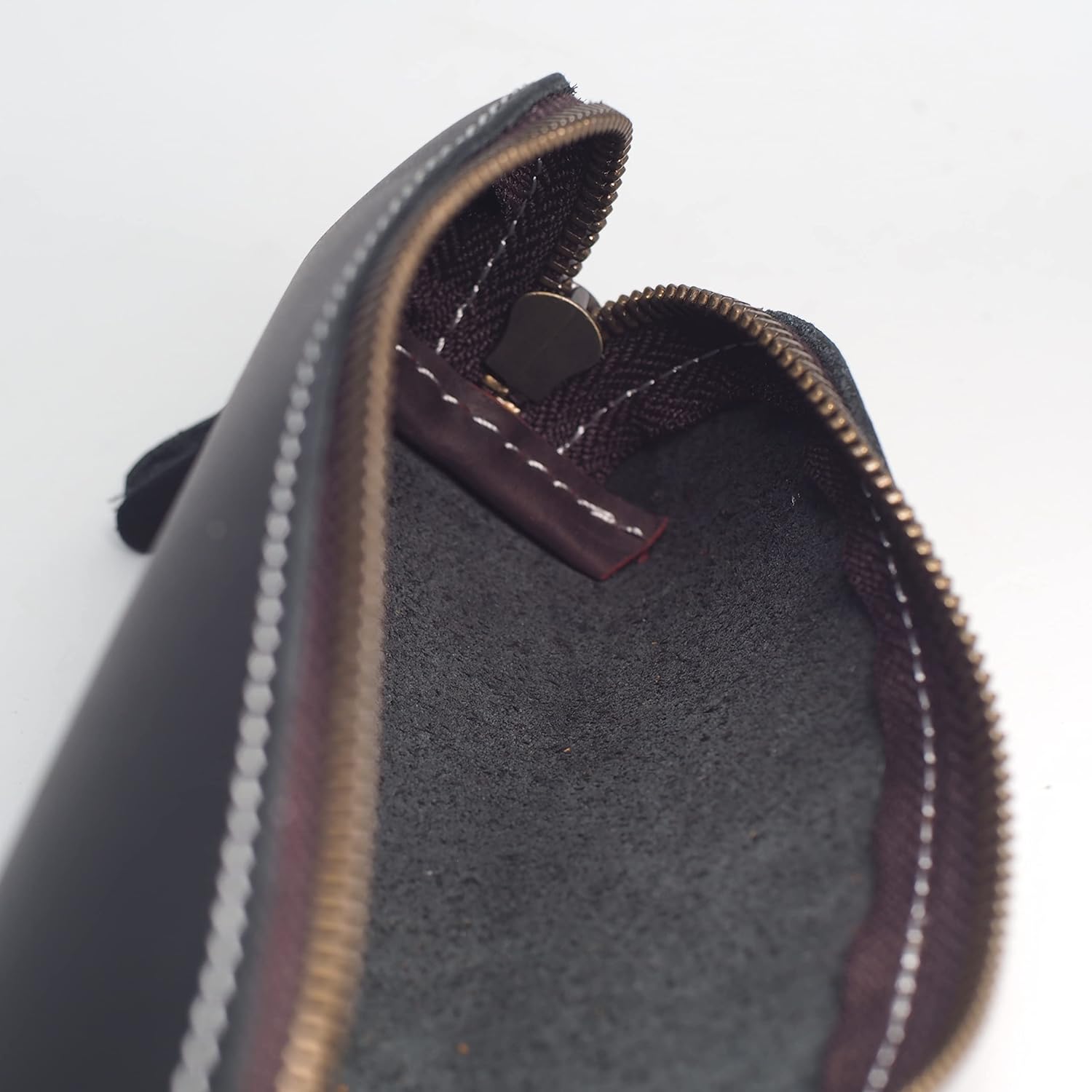 Trousse à Crayons en Cuir Noir Fait Main – Image 4