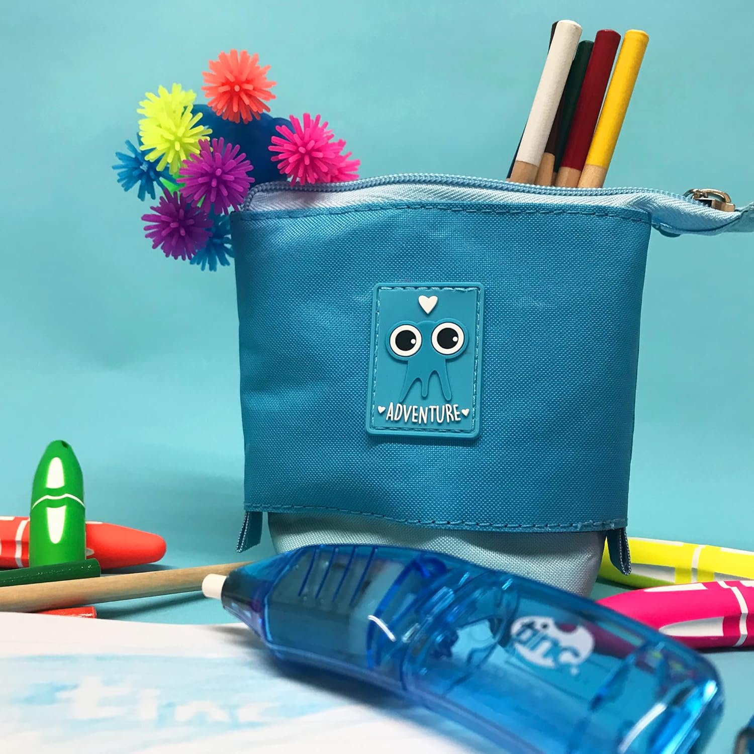 Stylo LED Fantaisie avec Pompon Bleu – Image 6