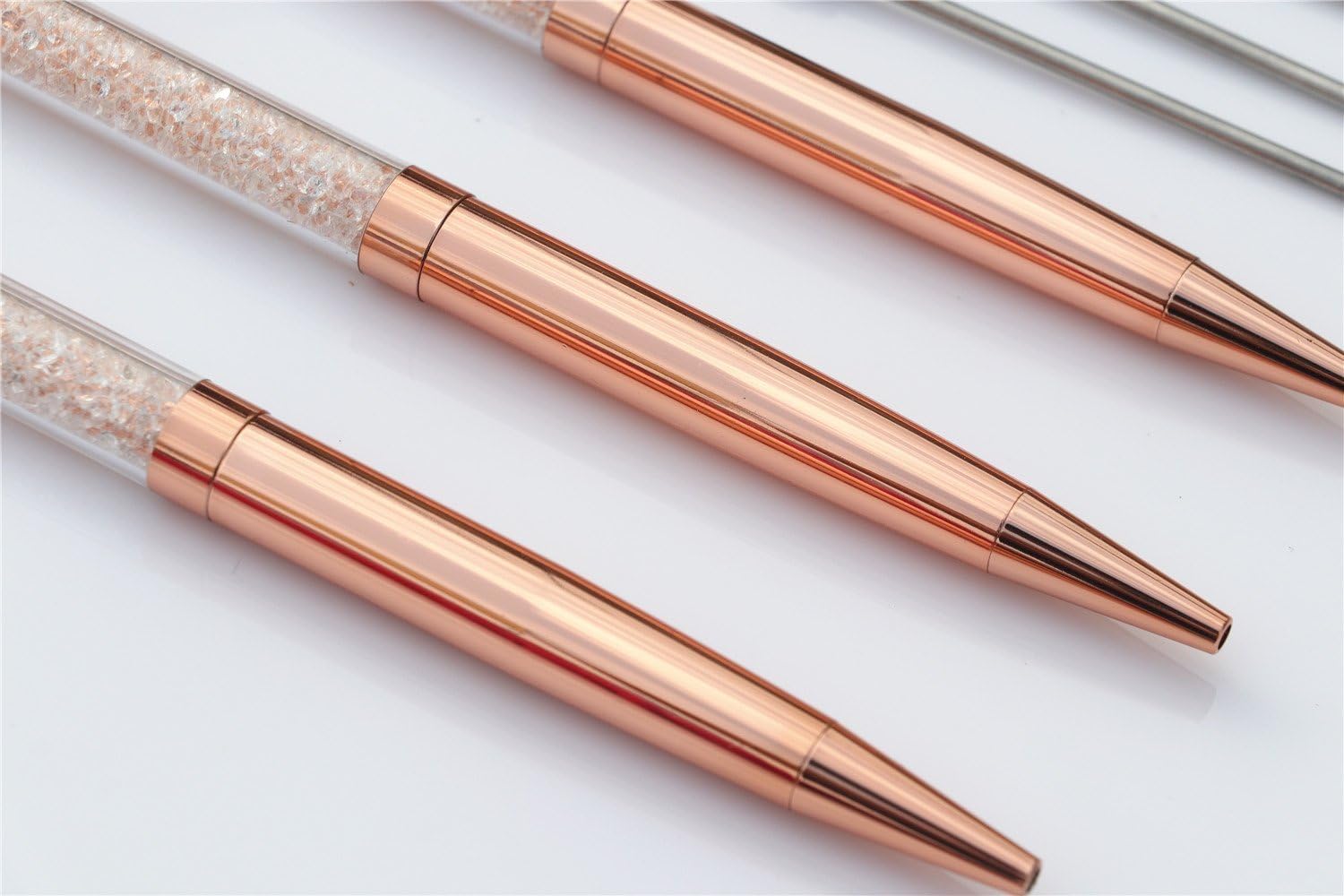 Stylo à Bille NEO+ avec Cristaux et Recharge Inclus – Image 4